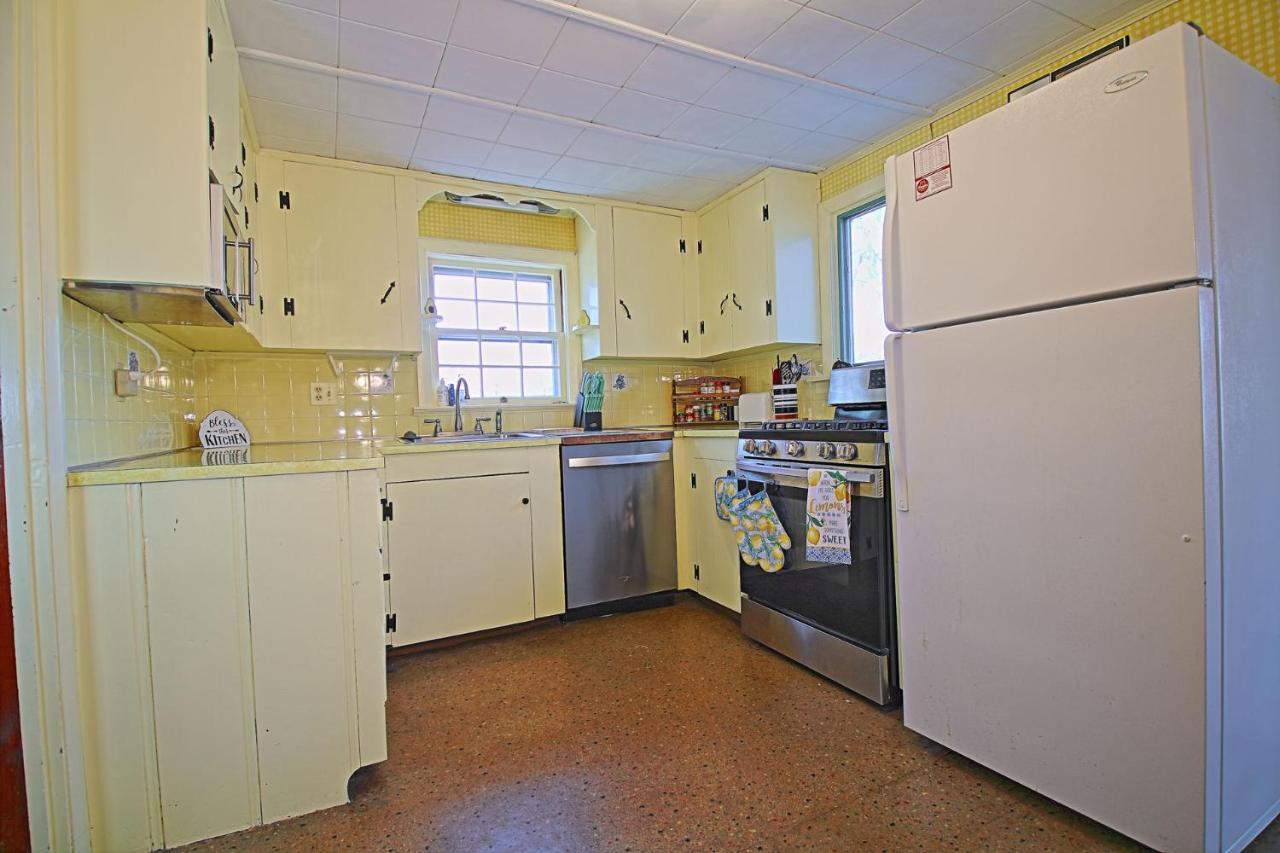 Lofted Cape Cottage By Leavetown Vacations South Yarmouth Kültér fotó