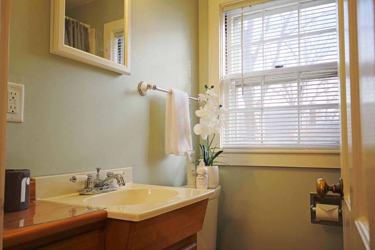 Lofted Cape Cottage By Leavetown Vacations South Yarmouth Kültér fotó